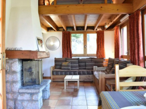 Chalet à Méribel: 5 pièces, 8-10 pers, proche remontées, pistes et commerces, parking inclus - FR-1-180-188